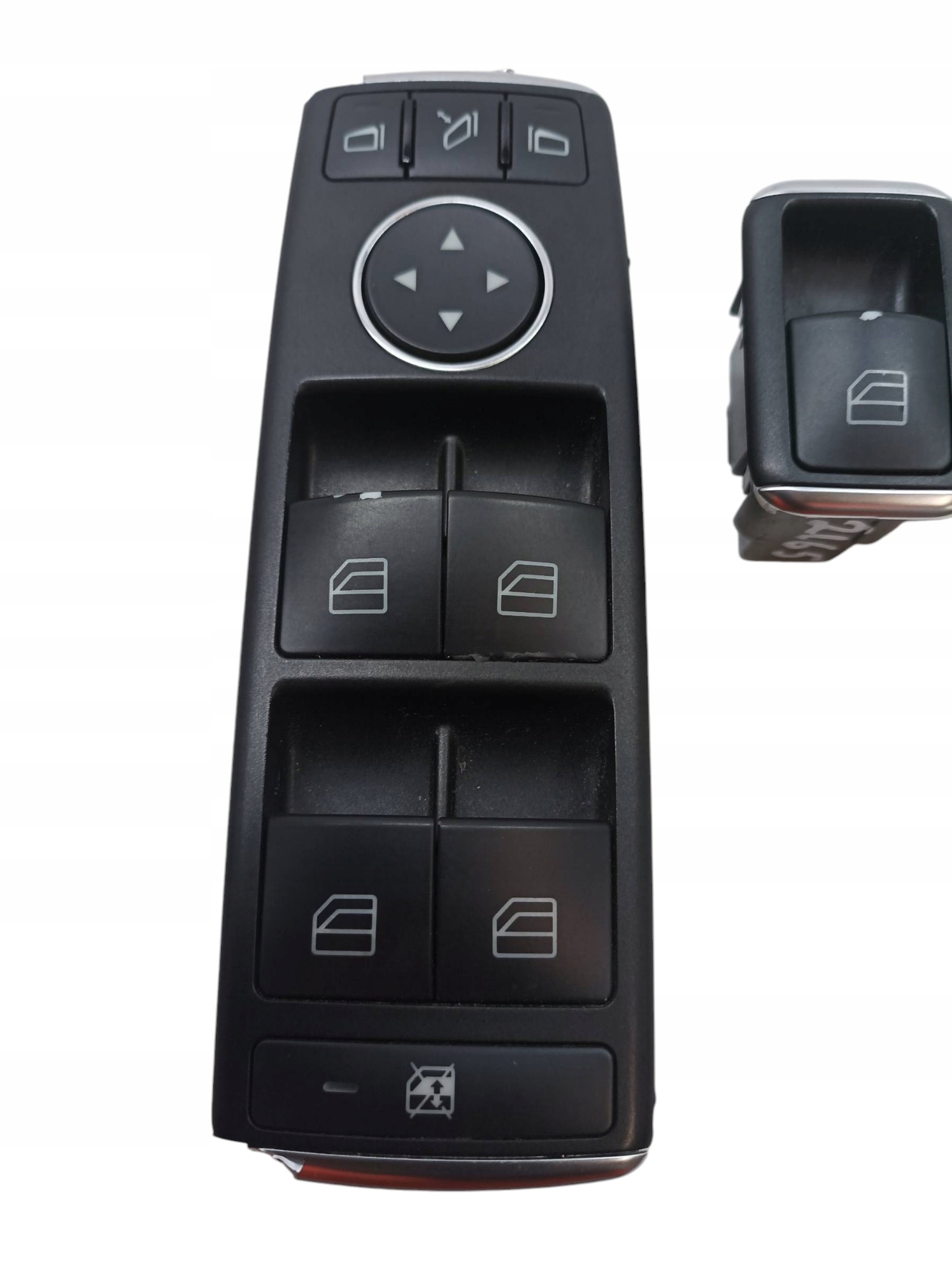 Cam Düğmesi Tekli Mercedes ML-CLA-A-GLA-C-E-CLS Serileri W166, W117, W176, W156, W204, W207, W212, W218 Kasa 2013-2019 A2049058102