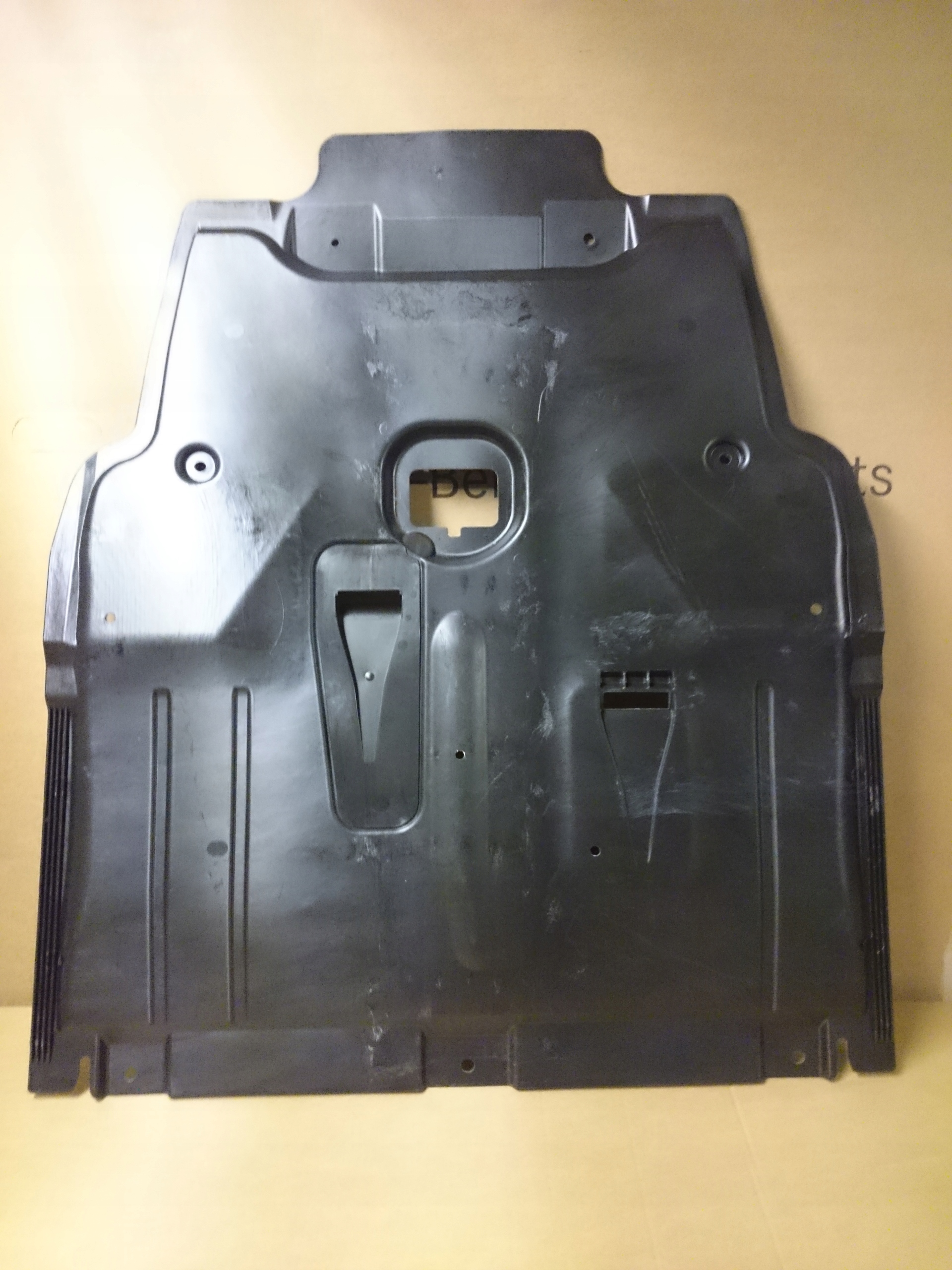 Motor Alt Muhafaza Mercedes CLA-A-GLA-B Serileri W117, W176, W156, W246 Kasa 2013-2018 A2465200223