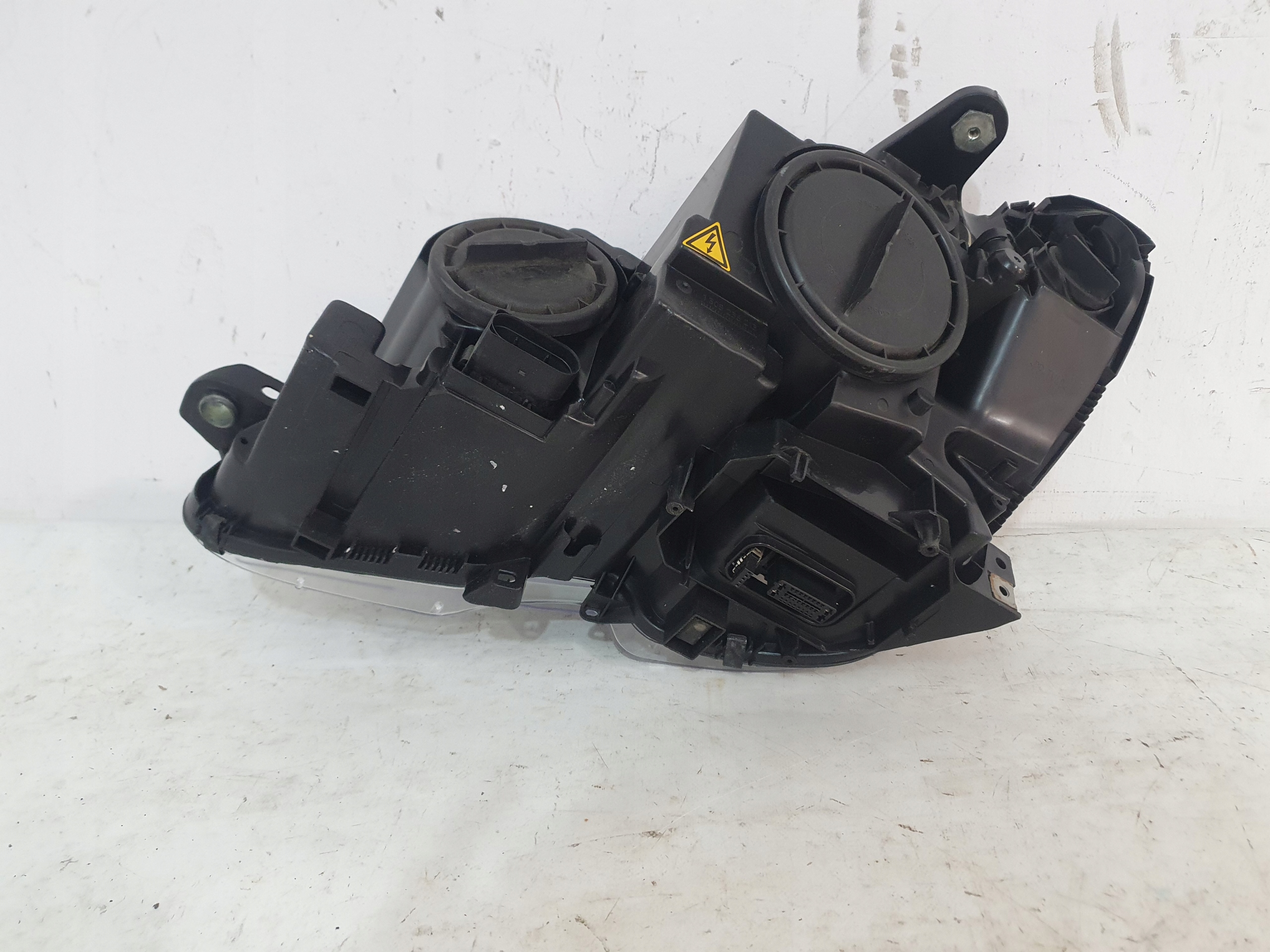 Sağ Far Bi Xenon Mercedes C-Serisi W204 Kasa 2007-2014 A2048203061