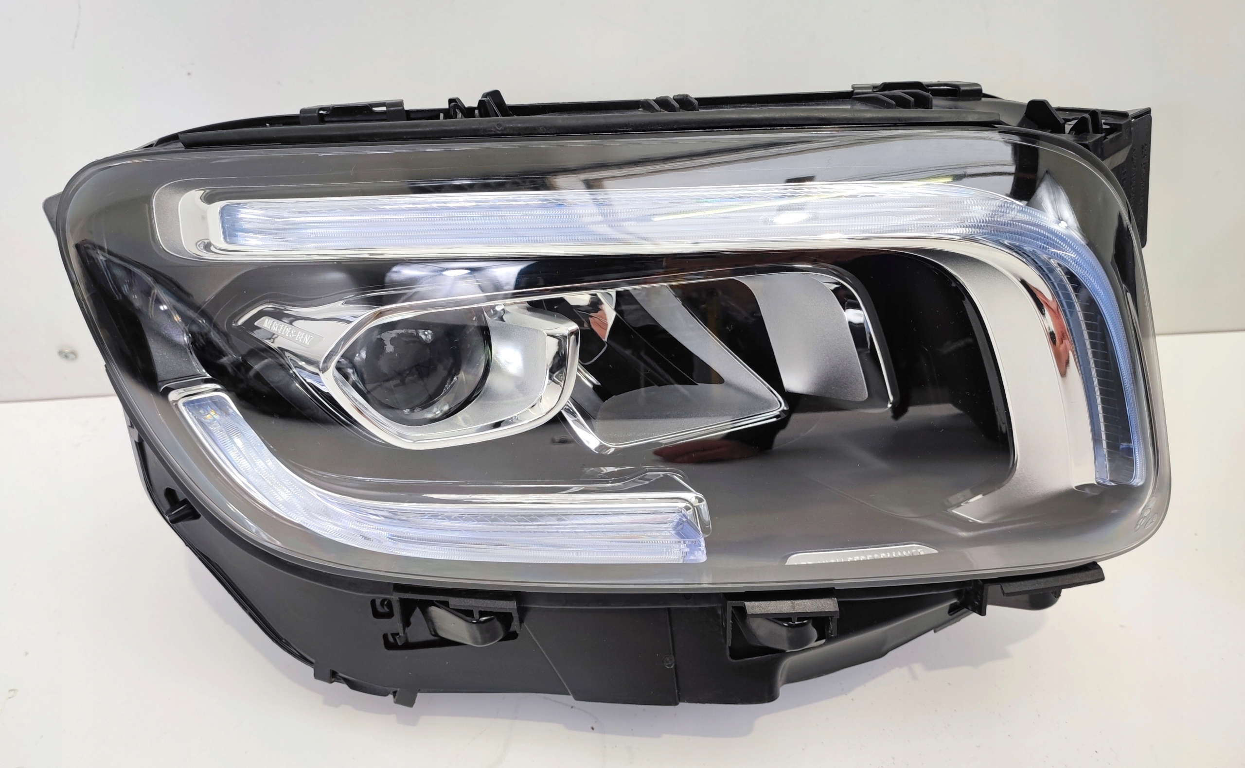 Sağ Far Mercedes GLB-Serisi W247 Kasa 2018-2023 A2479063800