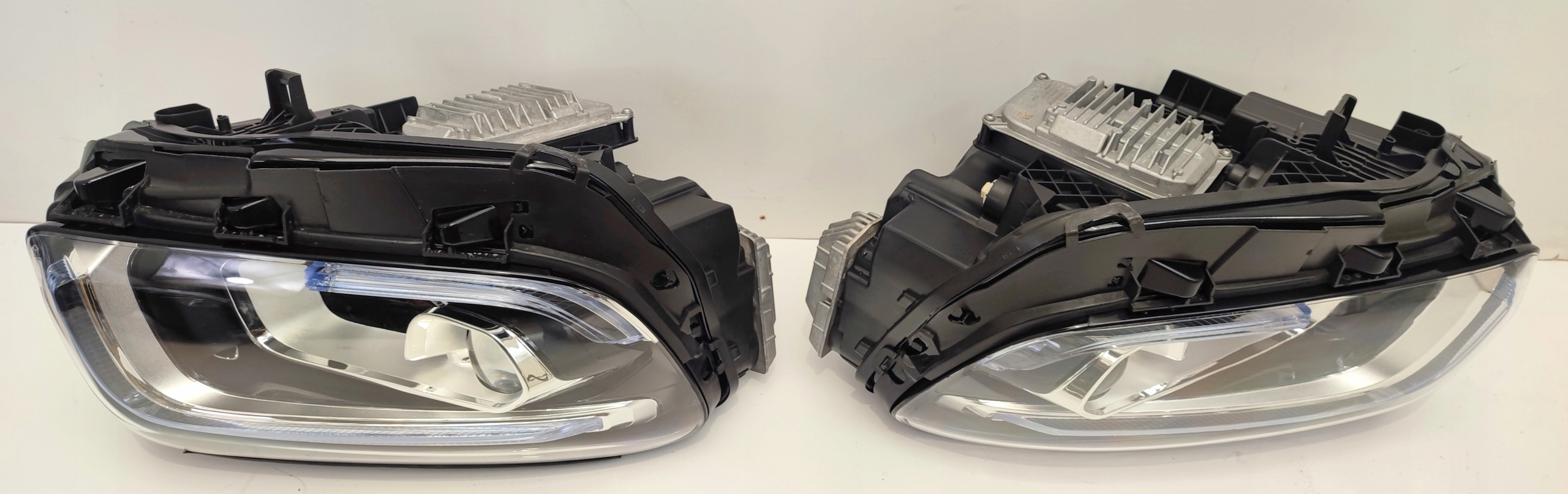 Sağ Far Mercedes GLB-Serisi W247 Kasa 2018-2023 A2479063800