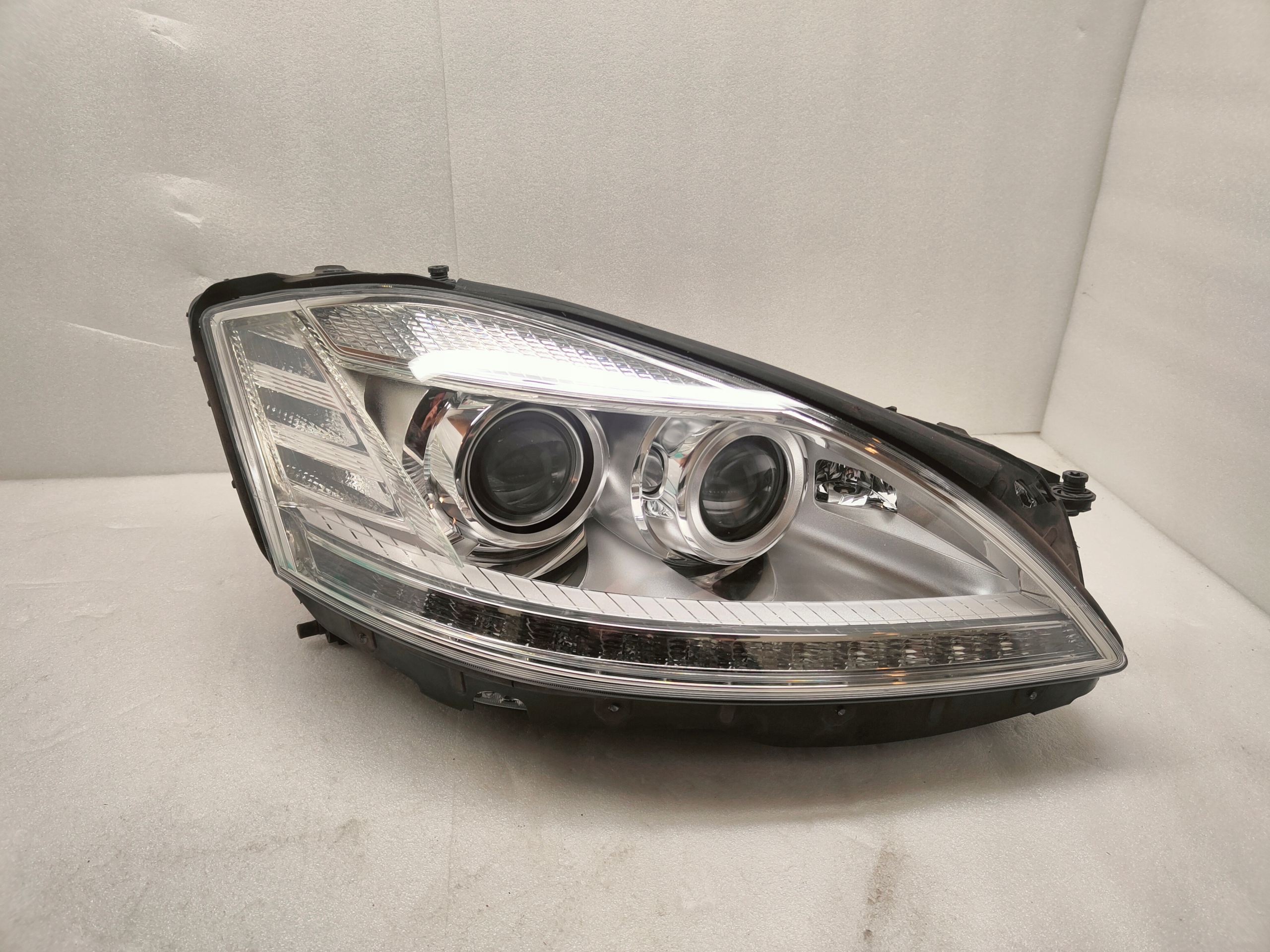 Sağ Far Xenon Mercedes S-Serisi W221 Kasa 2010-2013 A2218201659