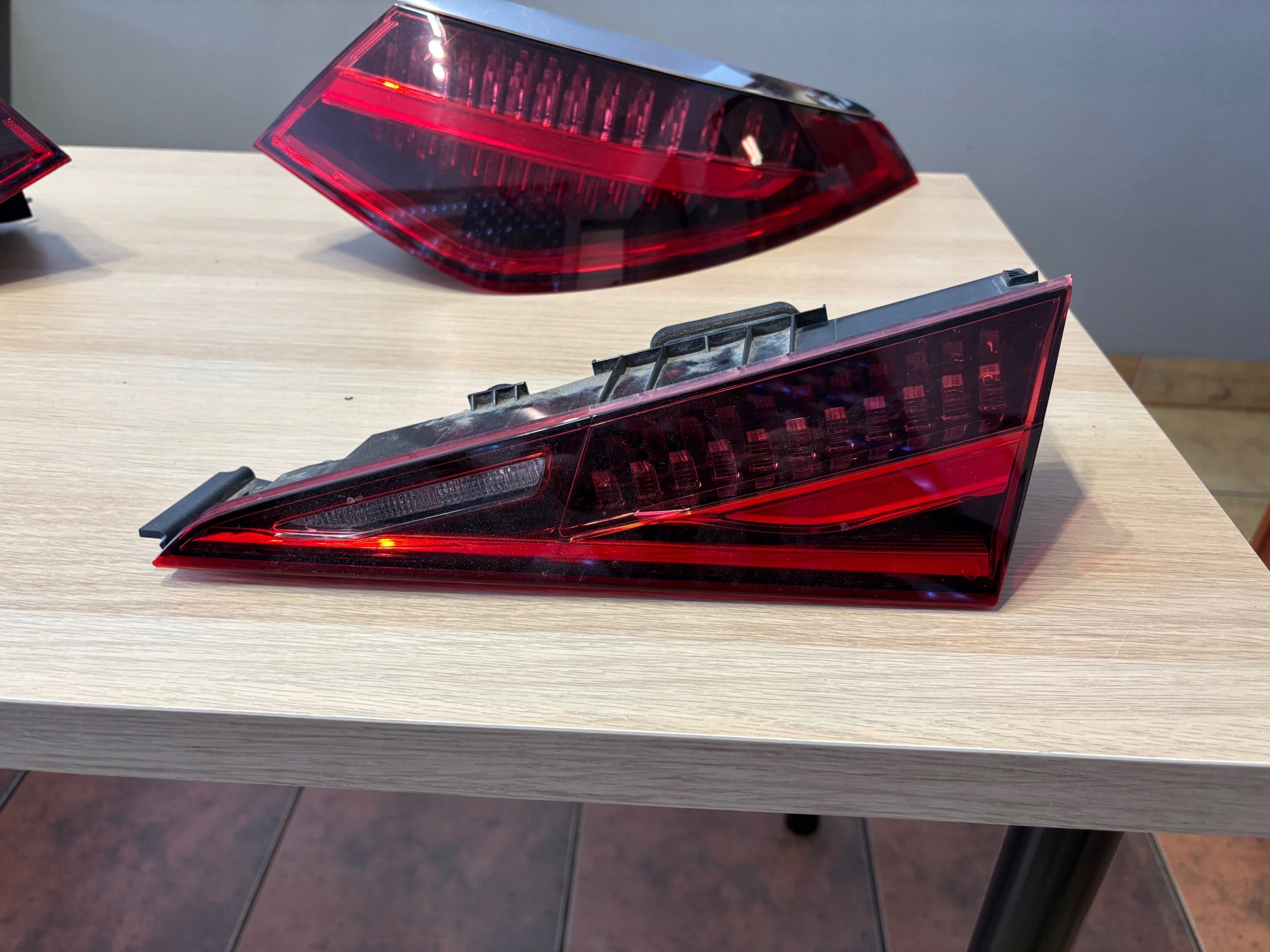 Sağ İç Stop Mercedes S-Serisi W223 Kasa 2021-2023 A2239063000