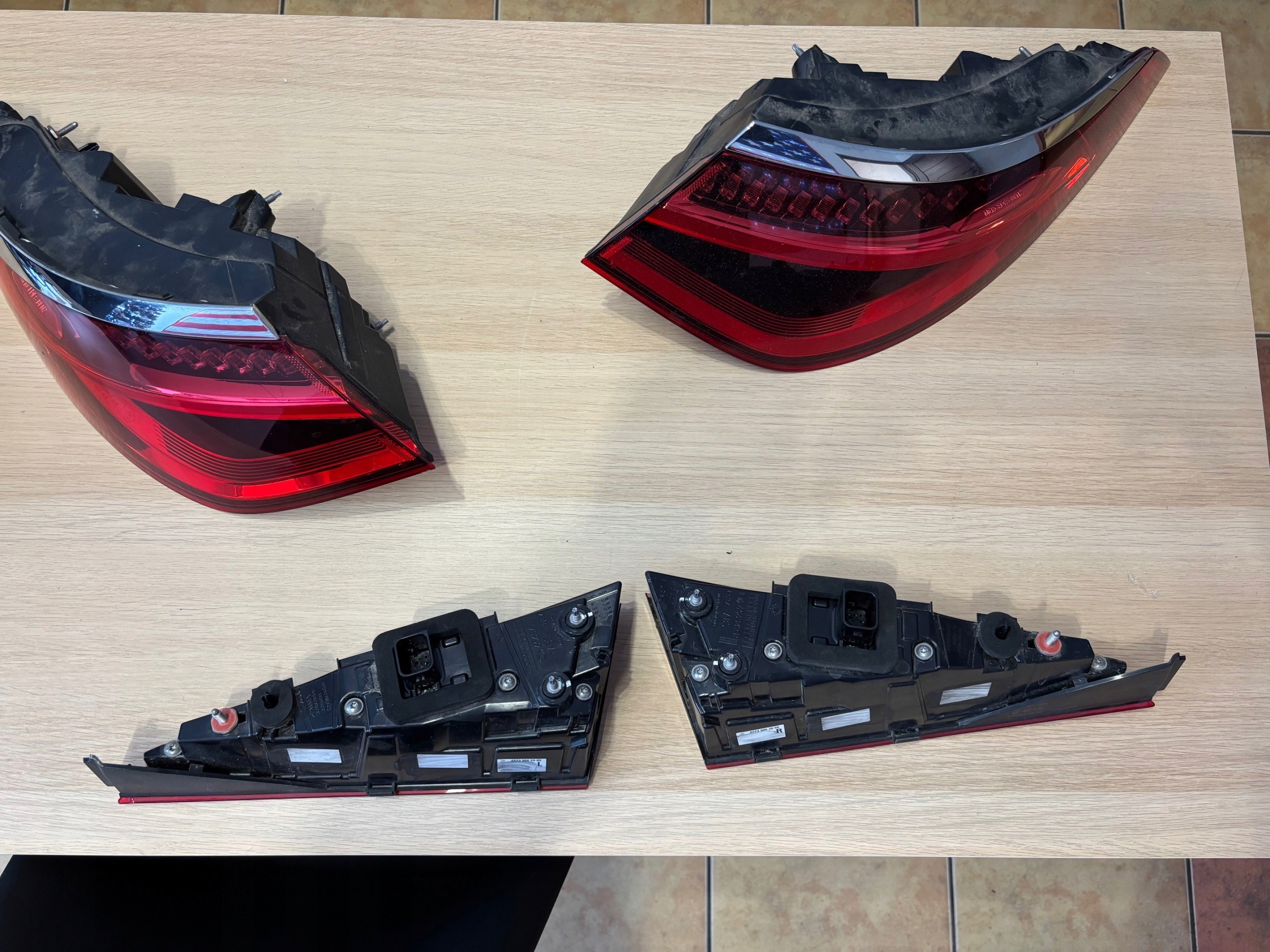 Sağ İç Stop Mercedes S-Serisi W223 Kasa 2021-2023 A2239063000