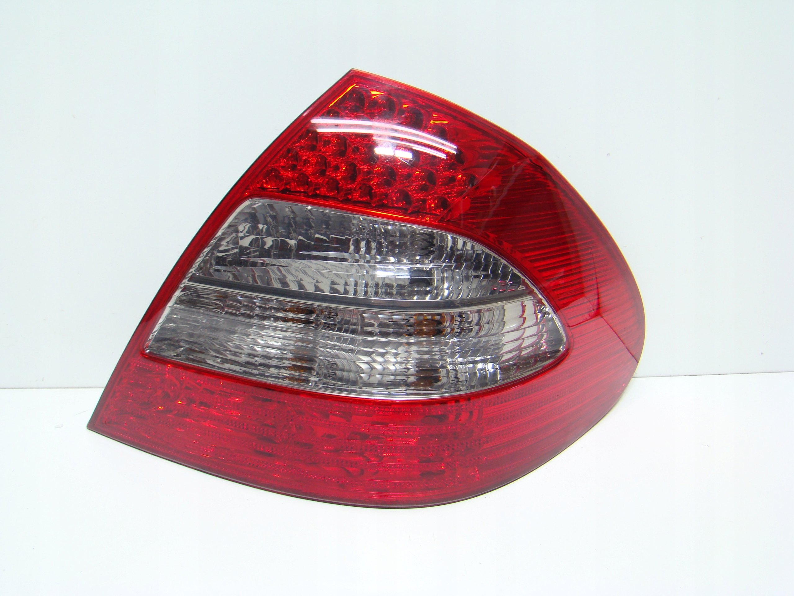 Sağ Stop Mercedes E-Serisi W211 Kasa 2006-2009 A2118202664