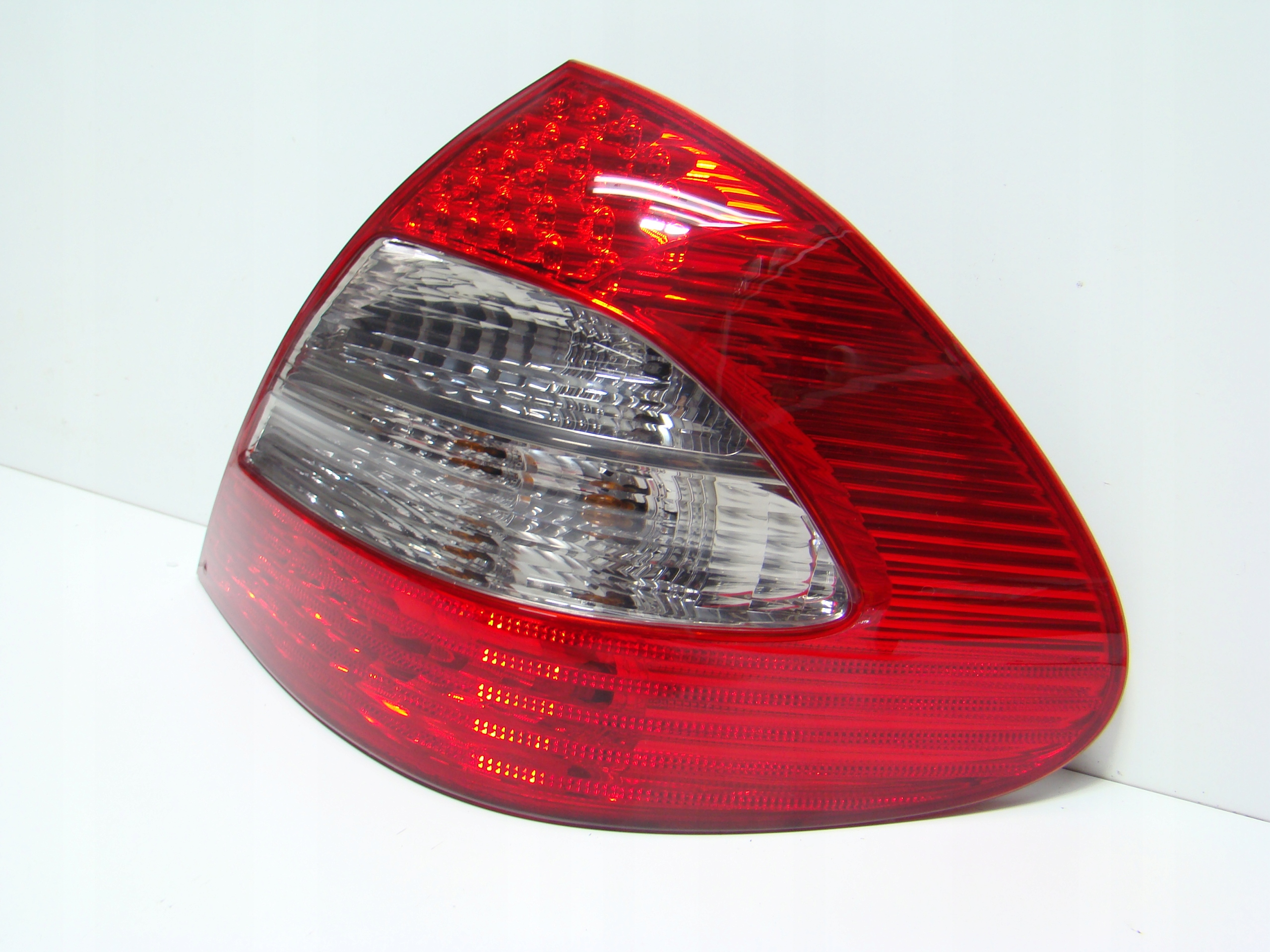 Sağ Stop Mercedes E-Serisi W211 Kasa 2006-2009 A2118202664