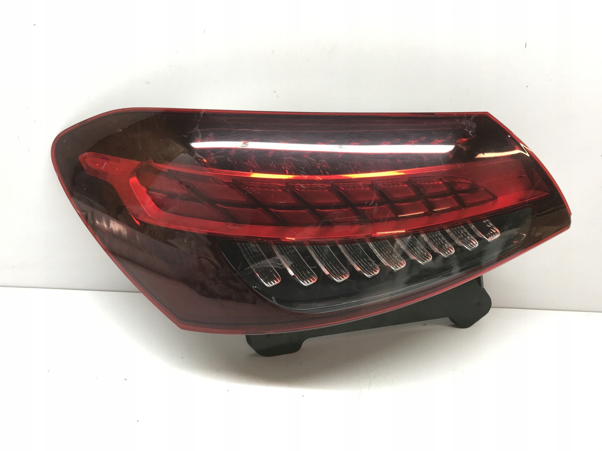 Sol Dış Stop Mercedes E-Serisi W213, W238 Kasa 2018-2023 A2139065109