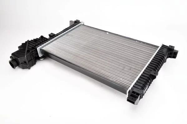 Su Radyatörü Mercedes SPRINTER-Serisi W901, W902, W903, W904 Kasa 1998-2006 A9015001800