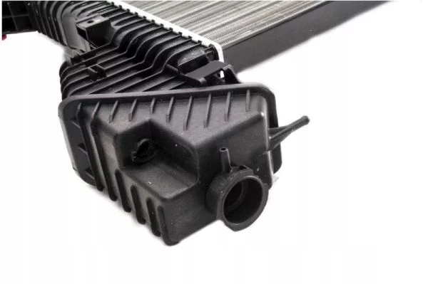 Su Radyatörü Mercedes SPRINTER-Serisi W901, W902, W903, W904 Kasa 1998-2006 A9015001800