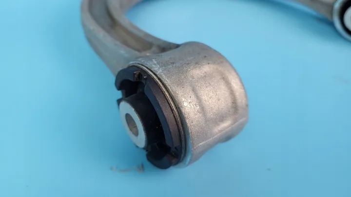 Ön Sağ Üst U Tabla Mercedes C-Serisi W206 Kasa 2021-2023 A2063302200