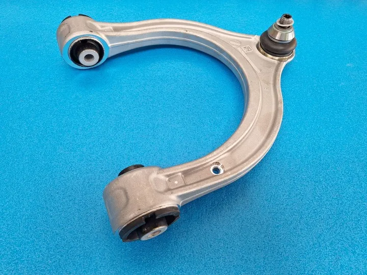 Ön Sağ Üst U Tabla Mercedes C-Serisi W206 Kasa 2021-2023 A2063302200