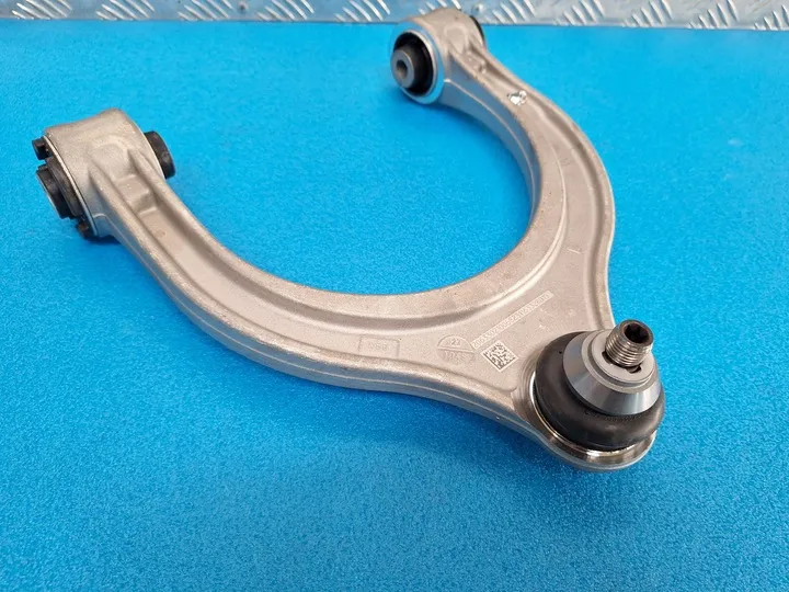 Ön Sol Üst U Salıncak Mercedes C-Serisi W206 Kasa 2021-2023 A2063302100