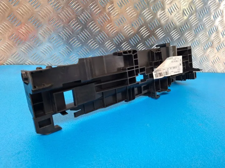 Radyatör Tutucusu Sol Mercedes C-Serisi W205 Kasa 2015-2019 A0995040140