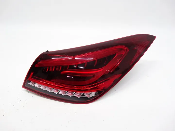 Sağ Dış Stop Mercedes A-Serisi W118 Kasa 2020-2024 A1189067600