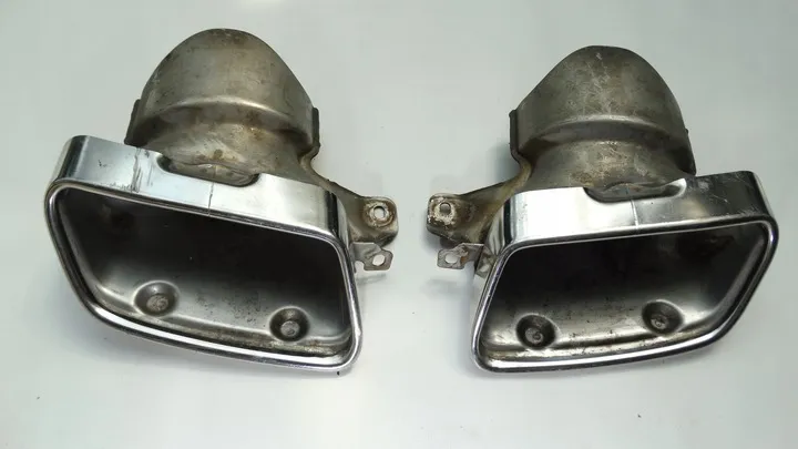 Sağ Egzos Kafası Mercedes CLS-Serisi W218 Kasa 2013-2019 A2124901027