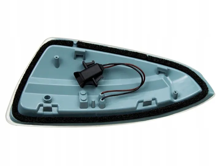 Sol Ayna Sinyali Mercedes C-ML Serileri W204, W164 Kasa 2007-2014 A2048200821