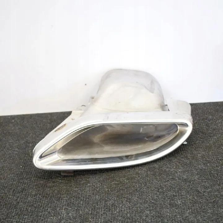 Sol Egzos Kafası Mercedes C-E-GLC Serileri W205, W238, W253 Kasa 2014-2019 A2054900300